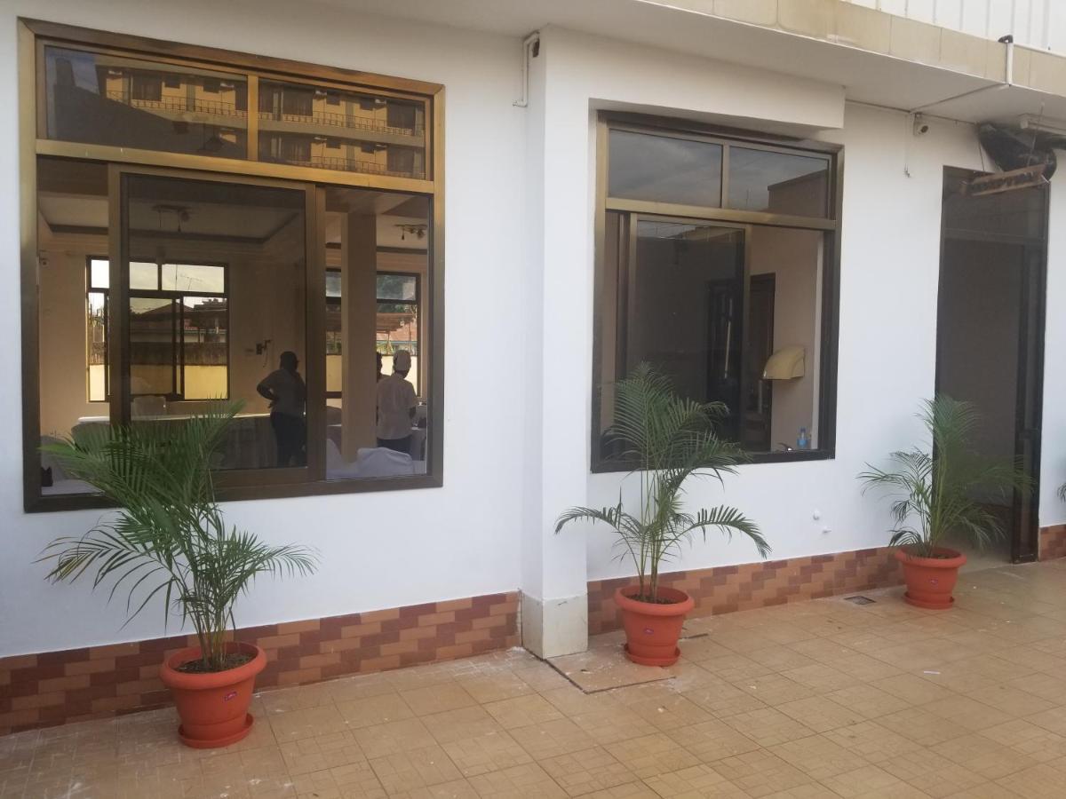 Hotel Buffalo Moshi Kültér fotó